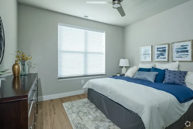 the-sullivan-lake-saint-louis-mo-1br-1ba-809sf (2)