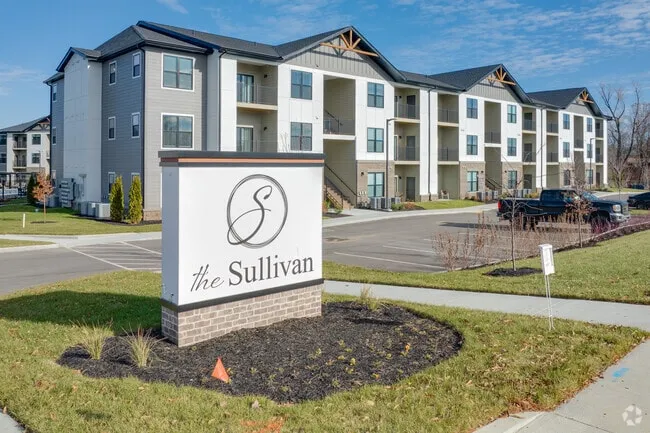 the-sullivan-lake-saint-louis-mo-building-photo