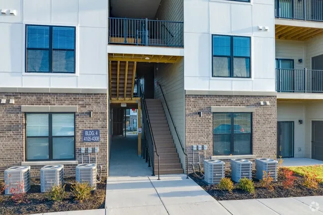 the-sullivan-lake-saint-louis-mo-entrance